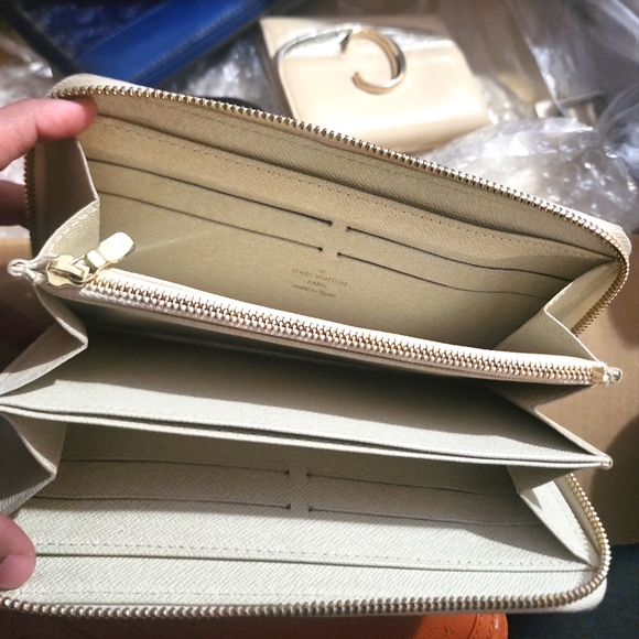 Louis Vuitton Idylle Mini Lin Zippy Zip Around Wallet - Picture 6 of 7